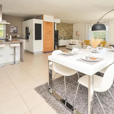 Awesome In St Nazaire De Ladarez Holiday home Saint-Nazaire-de-Ladarez