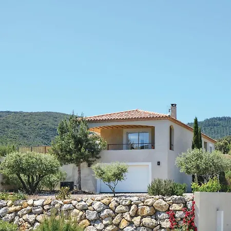 Holiday home Awesome In St Nazaire De Ladarez Saint-Nazaire-de-Ladarez